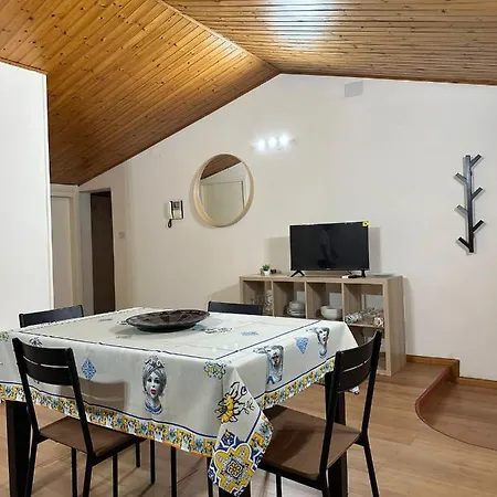 La Mansarda Di Melo Appartamento *